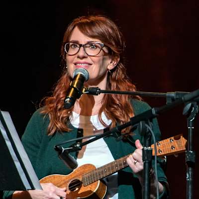 Megan Mullally