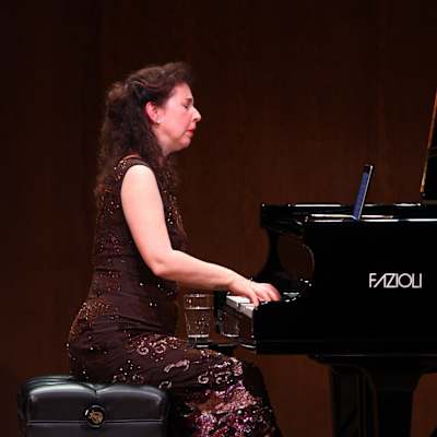 Angela Hewitt